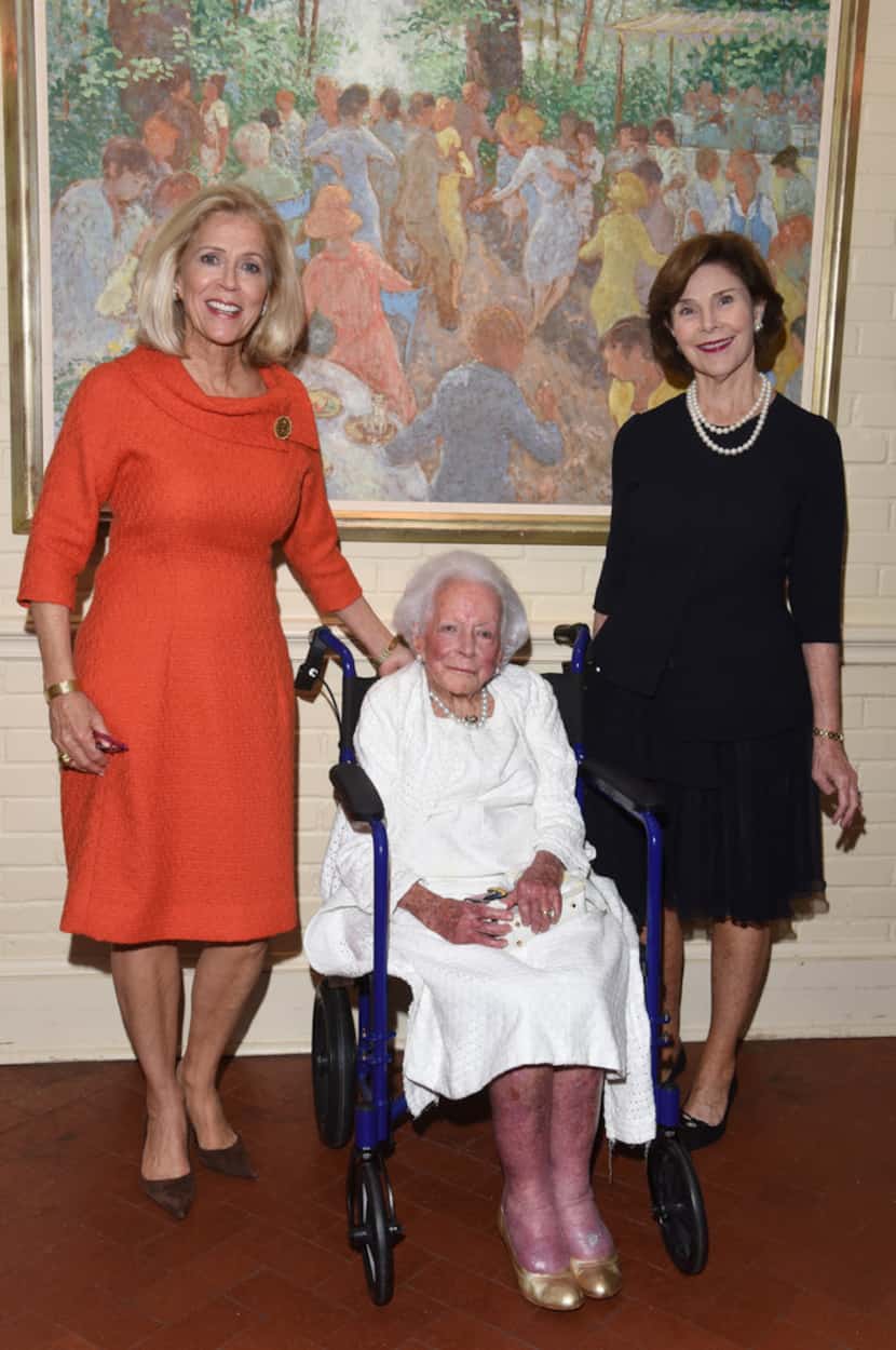 From left: Debbie Francis, Margaret McDermott and Laura Bush at the 2017 Legacy Awards dinner.