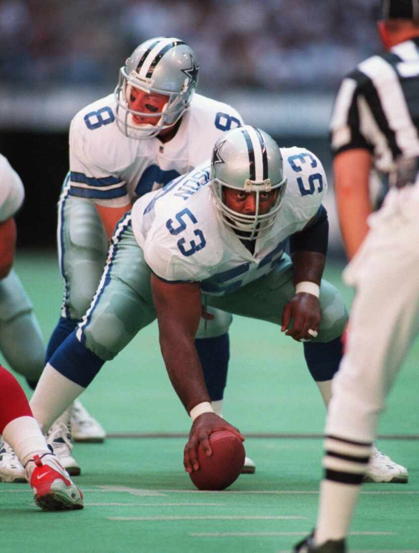 Dallas Cowboys center Ray  Donaldson (53) prepares to lays the pigskin into the hands of ...