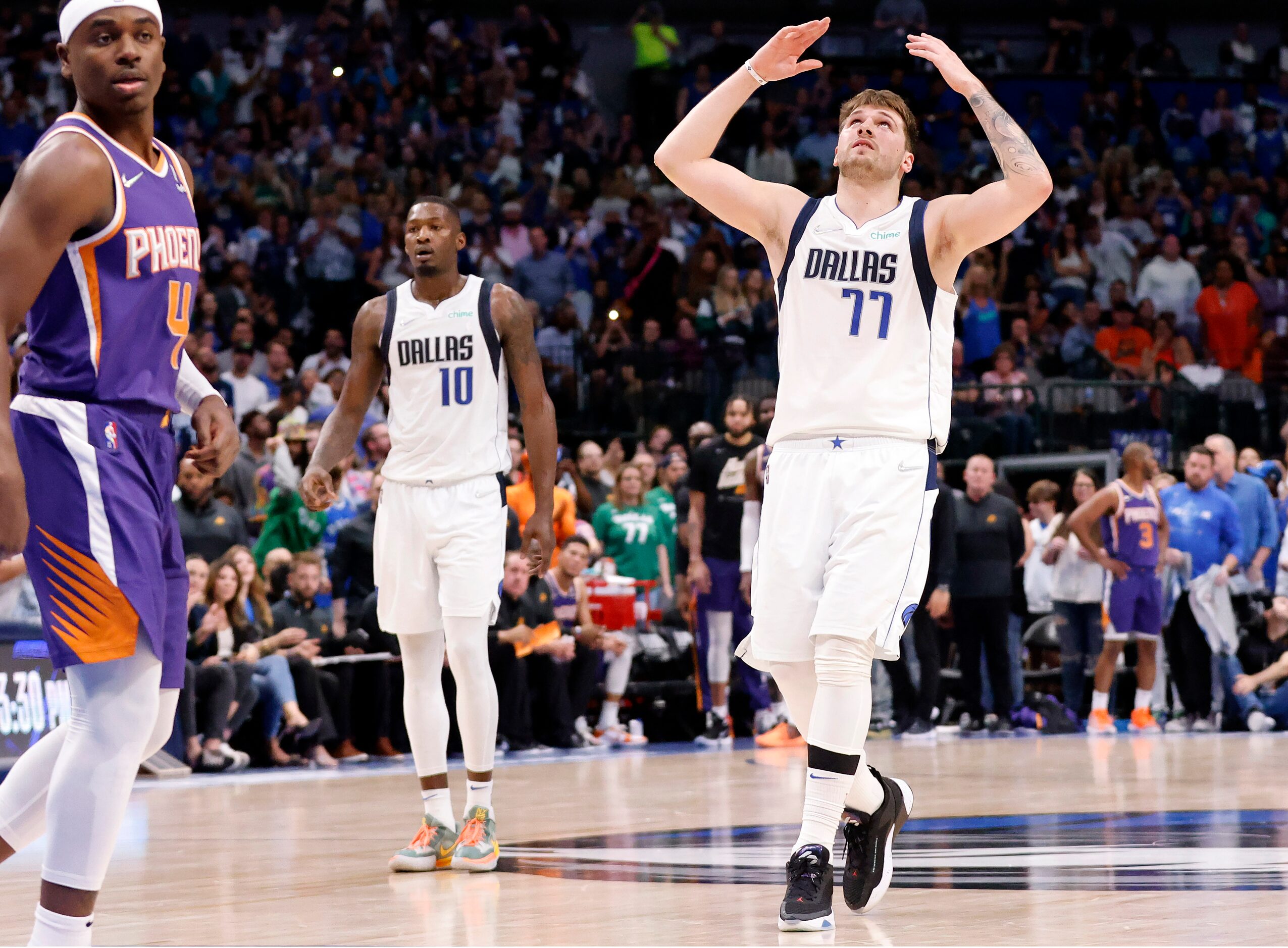 Dallas Mavericks guard Luka Doncic (77) reacts late in the fourth quarter as they pulled...