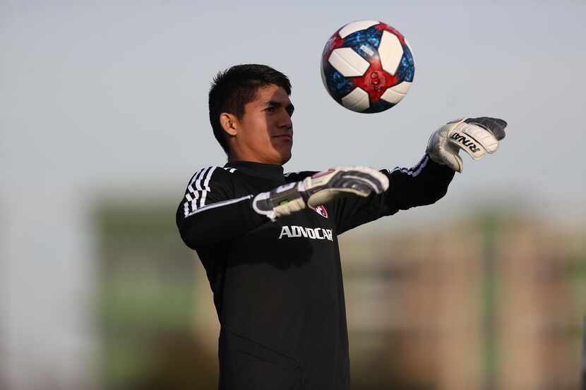 Carlos Avilez, portero del North Texas SC que compite en la United Soccer League (USL)...