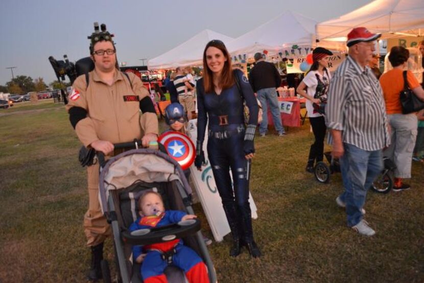 
Dallas, Madalyn, Kodey and Andrea Gibson of Savannah attend the Little Elm Pumpkin Hollow...