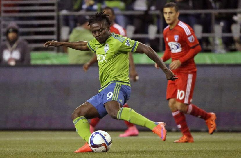 Obafemi Martins y los Sounders ganaron 2-1 la ida el domingo. AP