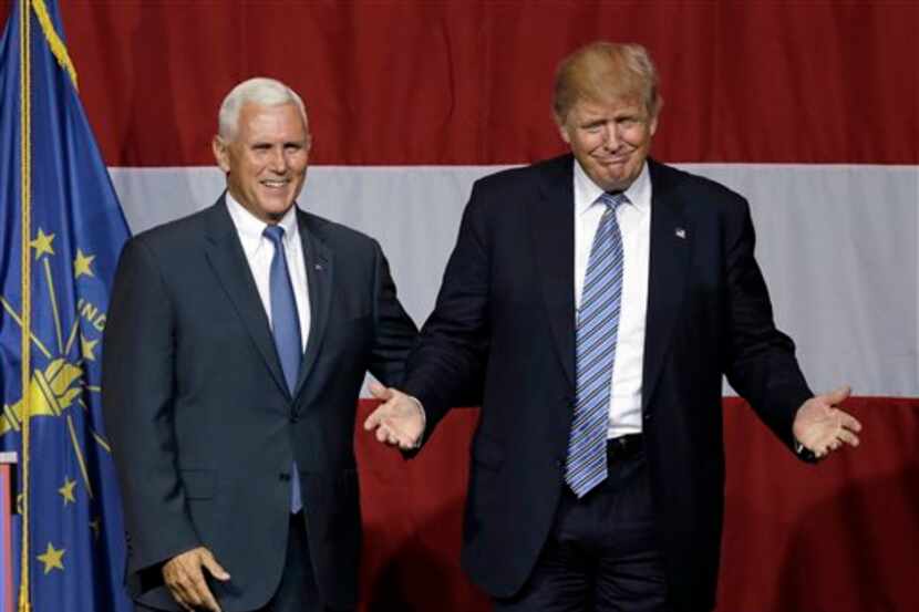 Donald Trump y el  gobernnador  de Indiana Mike Pence./AP
