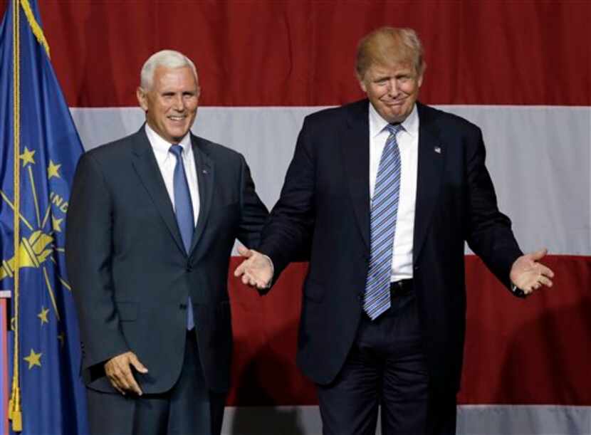 Donald Trump y el  gobernnador  de Indiana Mike Pence./AP
