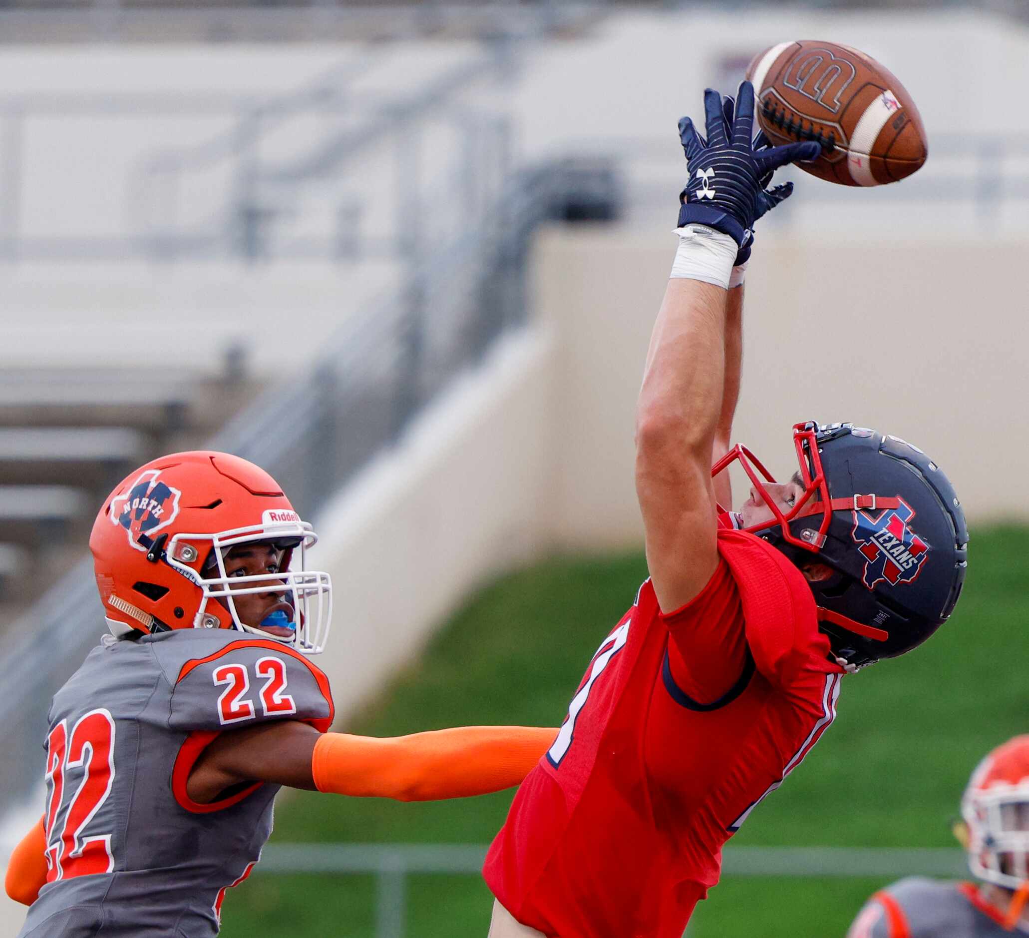 Justin Northwest wide receiver Kenan Reil (11) fails to complete a catch over McKinney North...
