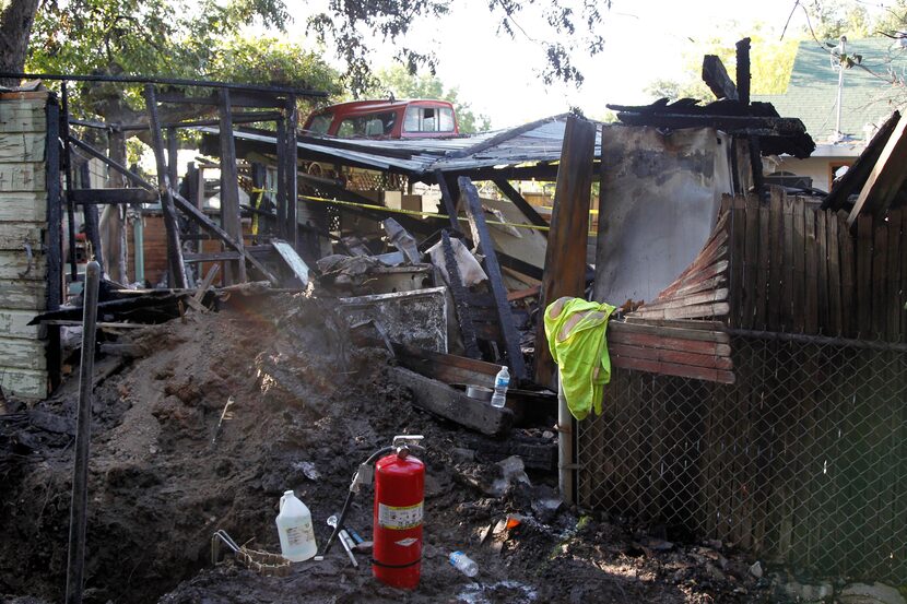 Así quedó la casa de la familia Méndez en Woodin Blvd., en septiembre de 2011. En principio...