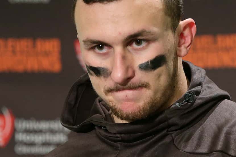 FILE - In this Sunday, Dec. 20, 2015, file photo, Cleveland Browns quarterback Johnny...