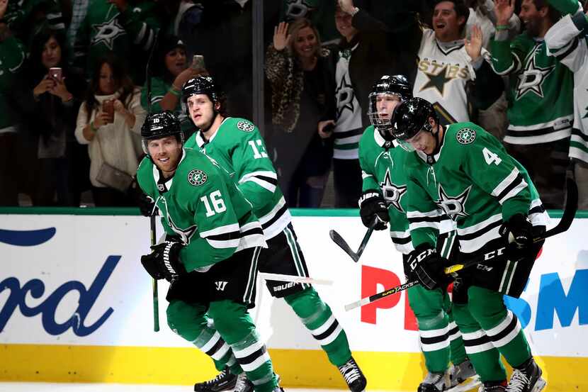 DALLAS, TEXAS - OCTOBER 29:  The Dallas Stars celebrate a goal by Joe Pavelski #16 of the...