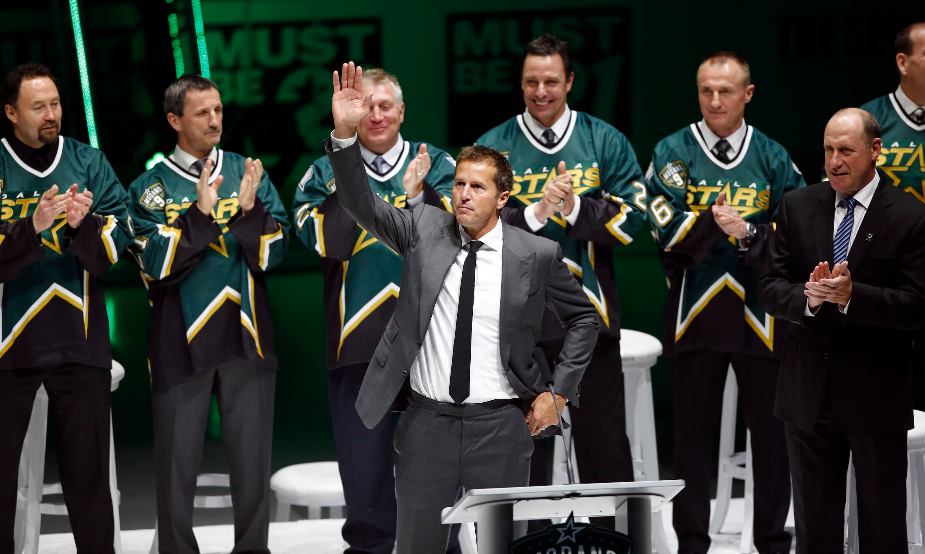 Dallas honors one of its greatest stars: Mike Modano