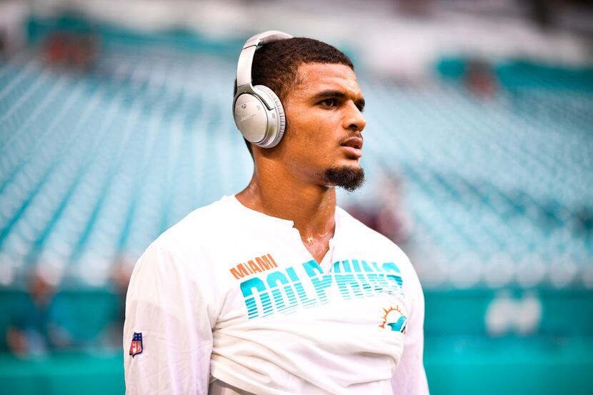 MIAMI, FL - AUGUST 08: Minkah Fitzpatrick #29 of the Miami Dolphins warming up before the...