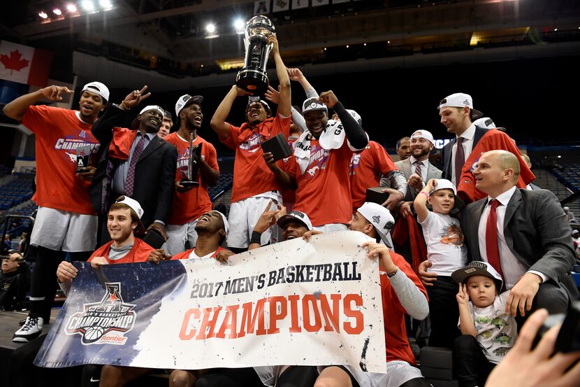 SMU celebrates a 71-56 victory over Cincinnati in the 2017 AAC Championship on Sunday, March...