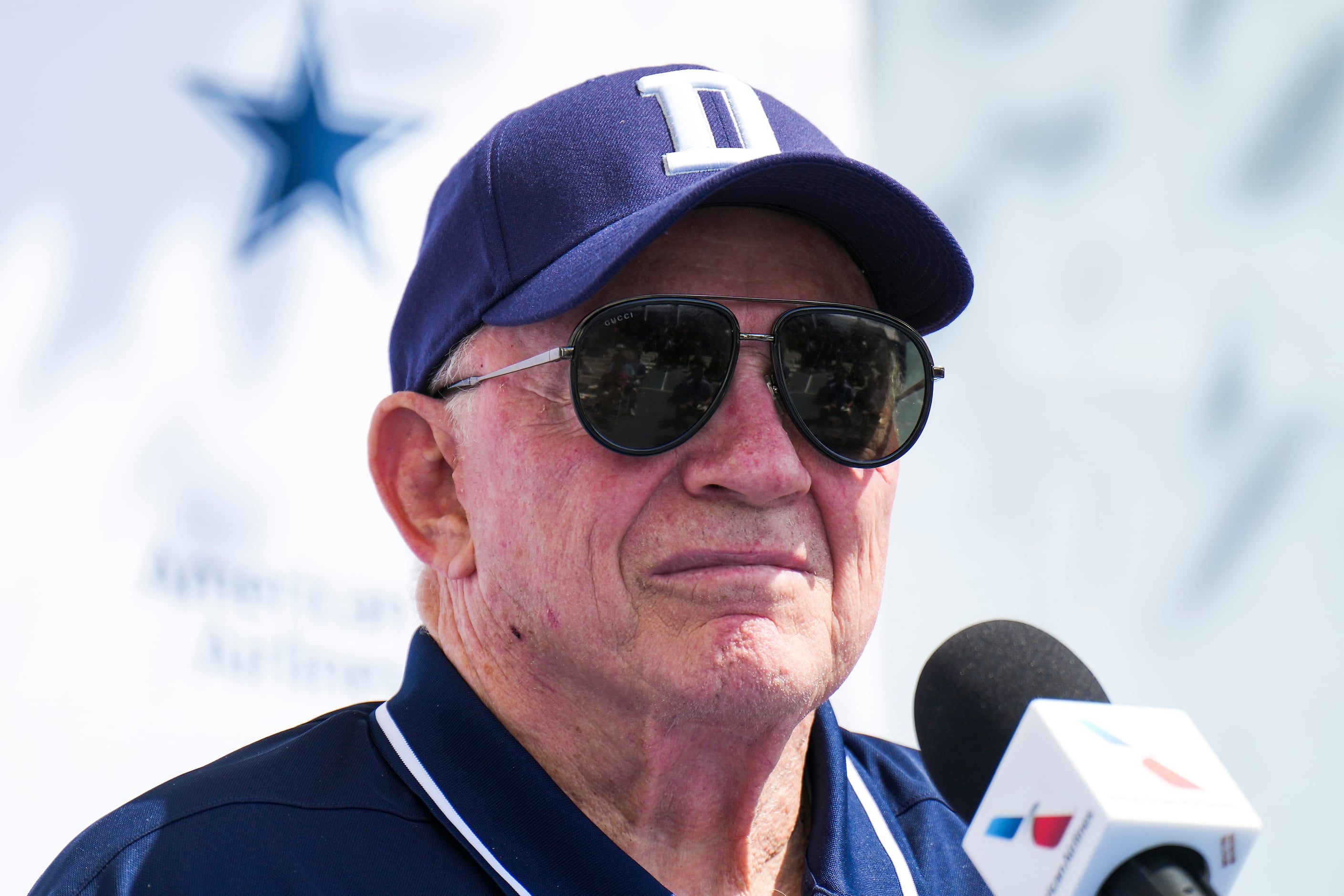 Cowboys' Jerry Jones adds new twist to conversation of Jimmy Johnson in Ring  of Honor