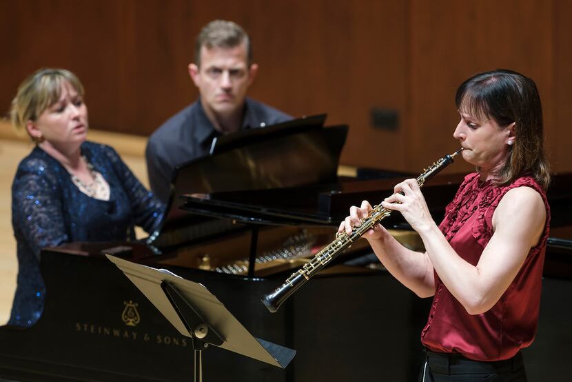 Erin Hannigan (oboe) and Anastasia Markina (piano) perform the Sonata for oboe and piano by...