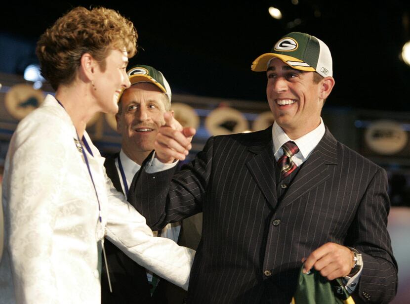 Aaron Rodgers, right, gathers with family members incouding his mom Darla Rodgers, left, ...