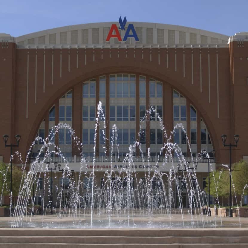 The American Airlines Center cosplays as an airline hangar.