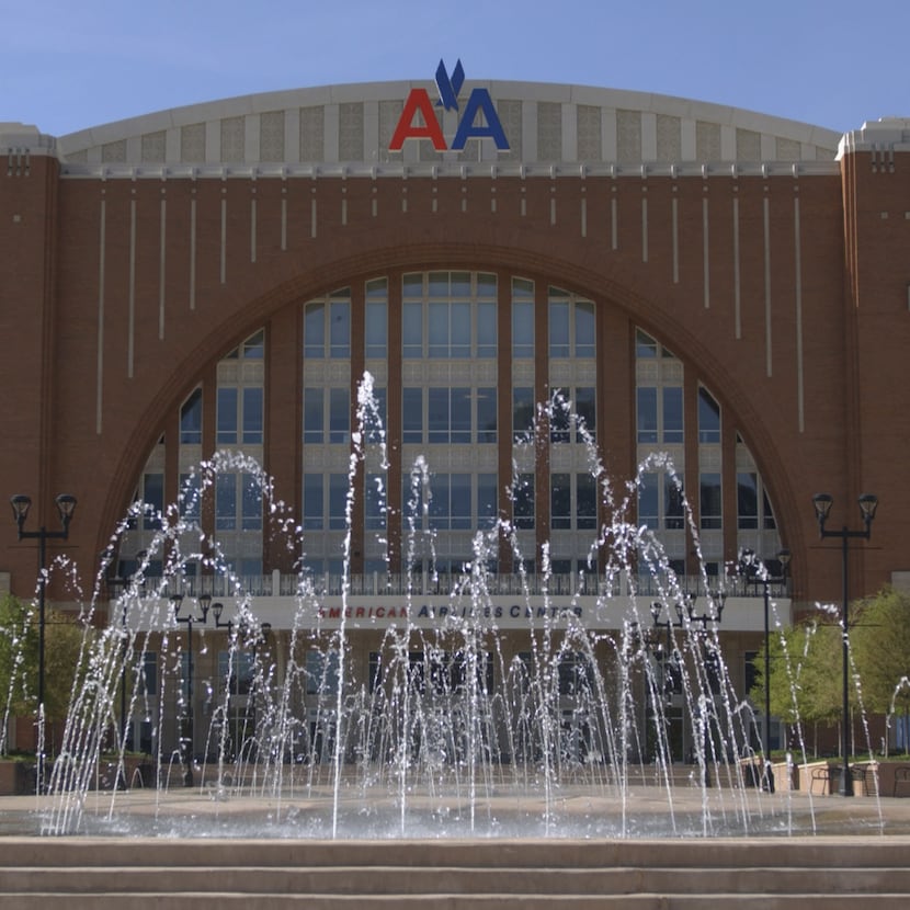 Why does American Airlines Center look like an airplane hanger? At least the sight-lines are...