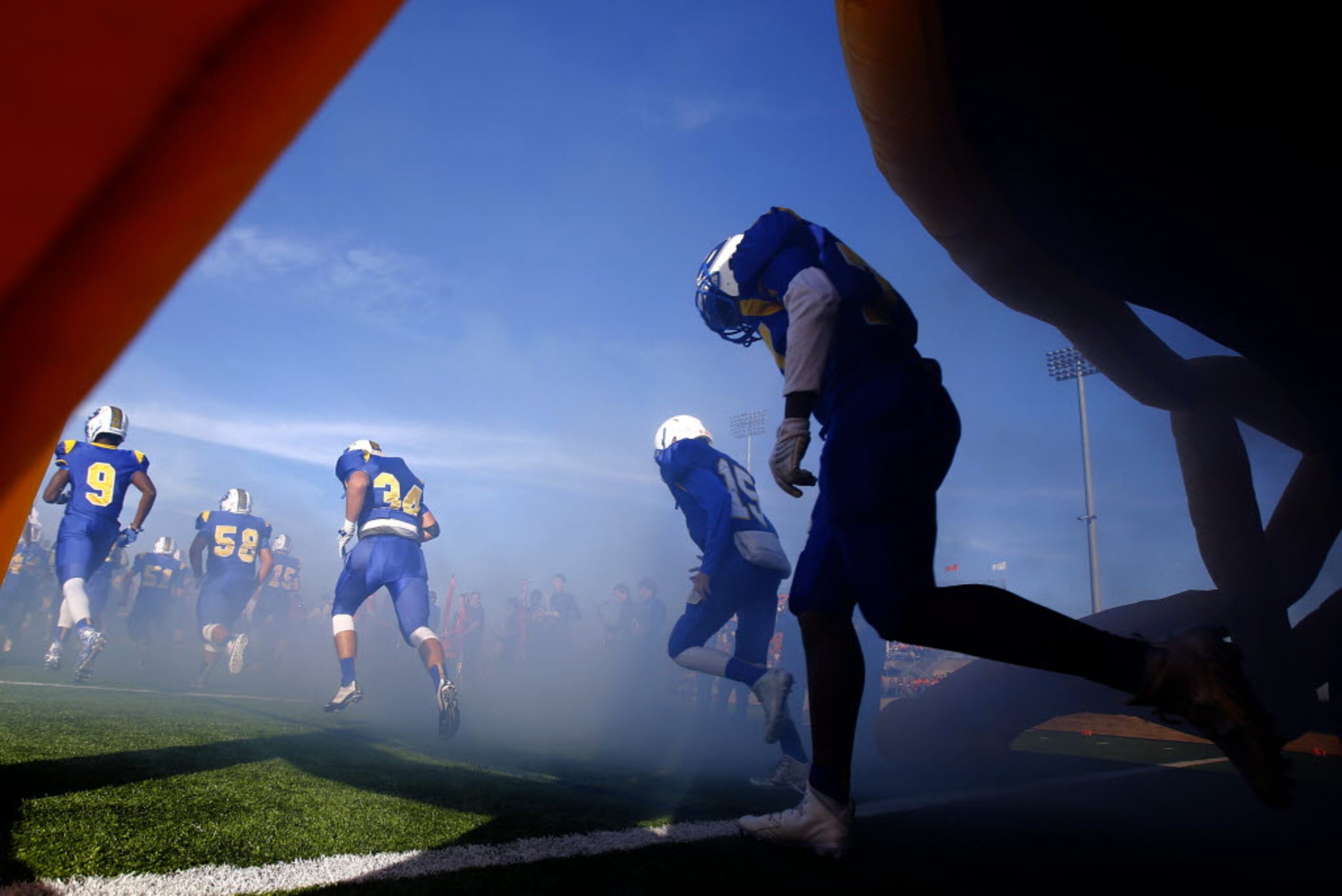 TXHSFB Sunnyvale takes the field for the second half against Mineola  in their state...