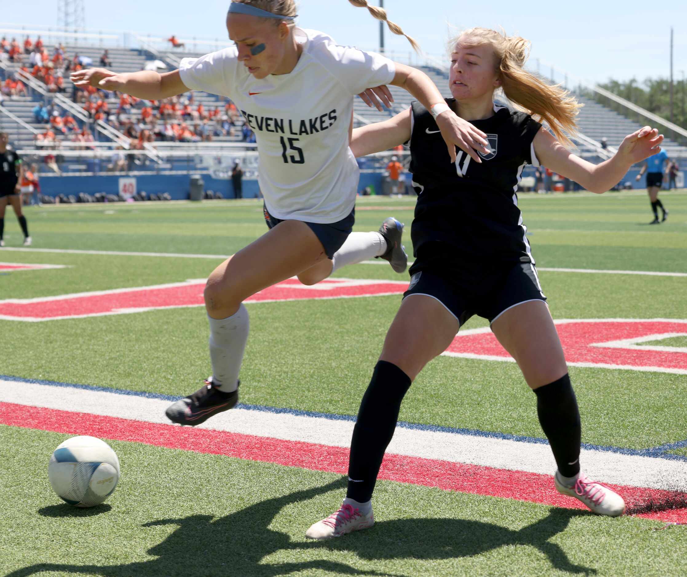  Katy Seven Lakes defenseman Kennedy Reed (15), right, collides with Prosper forward...