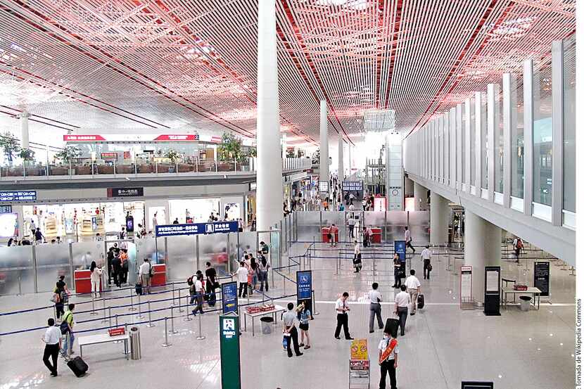 El Aeropuerto Internacional de Beijing-Capital, ubicado en Beijing, China, tuvo un total de...