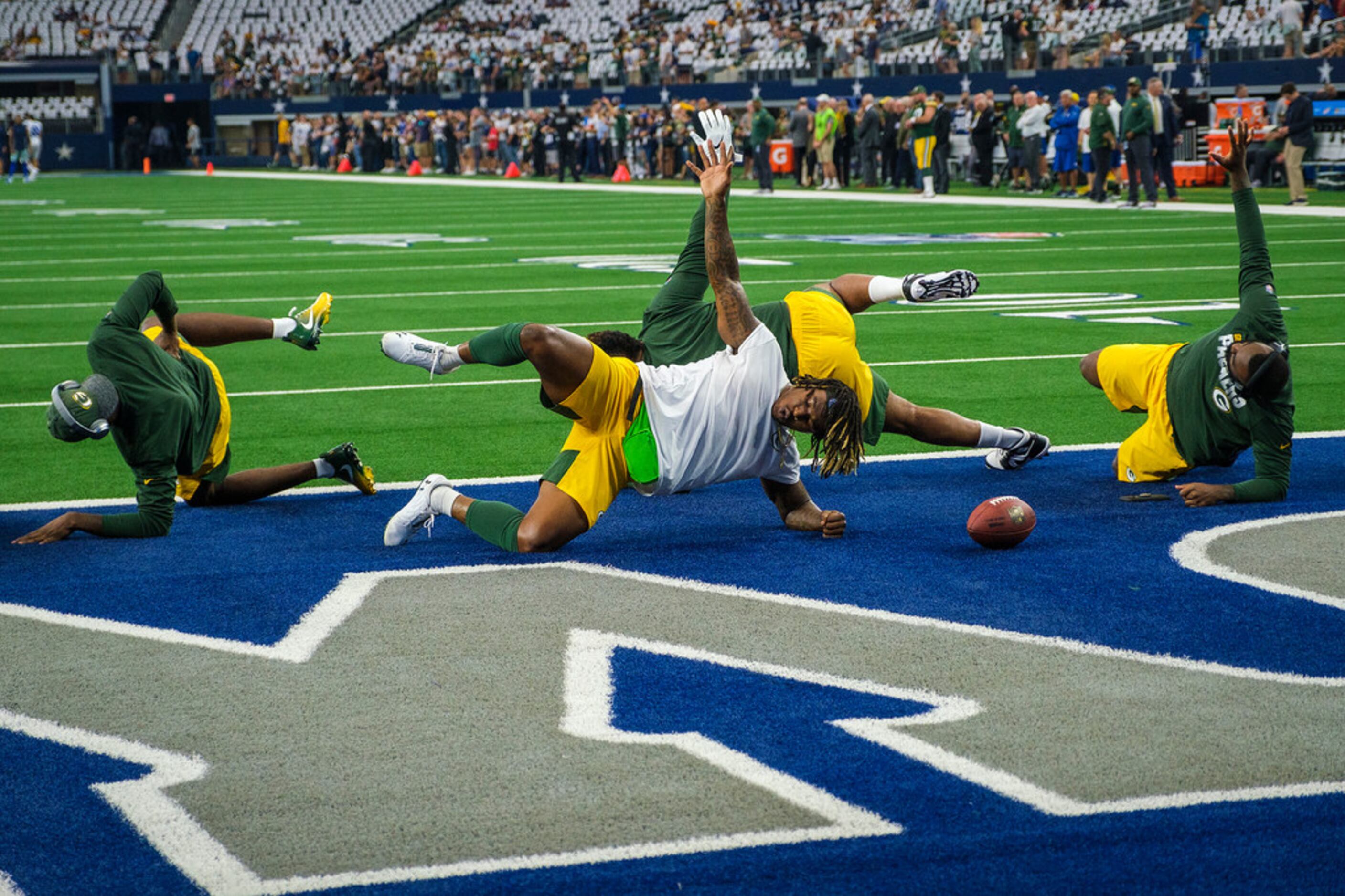 Ellen DeGeneres cheered for Packers in suite full of Cowboys fans