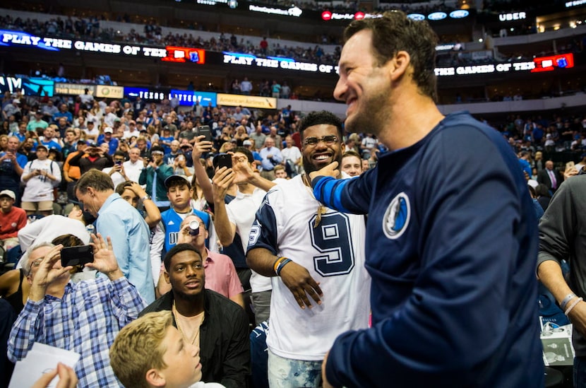 Former Dallas Cowboys quarterback Tony Romo teases Dallas Cowboys running back Ezekiel...