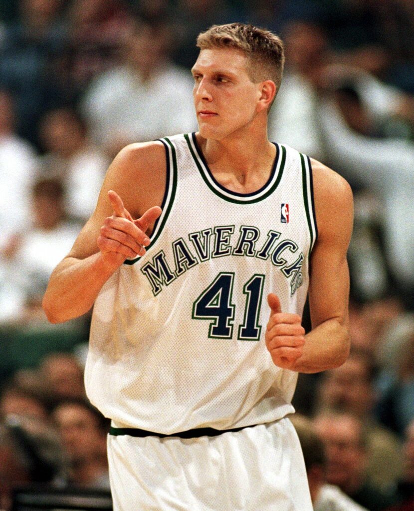 Dirk Nowitzki (PAUL BUCK/AFP/Getty Images)