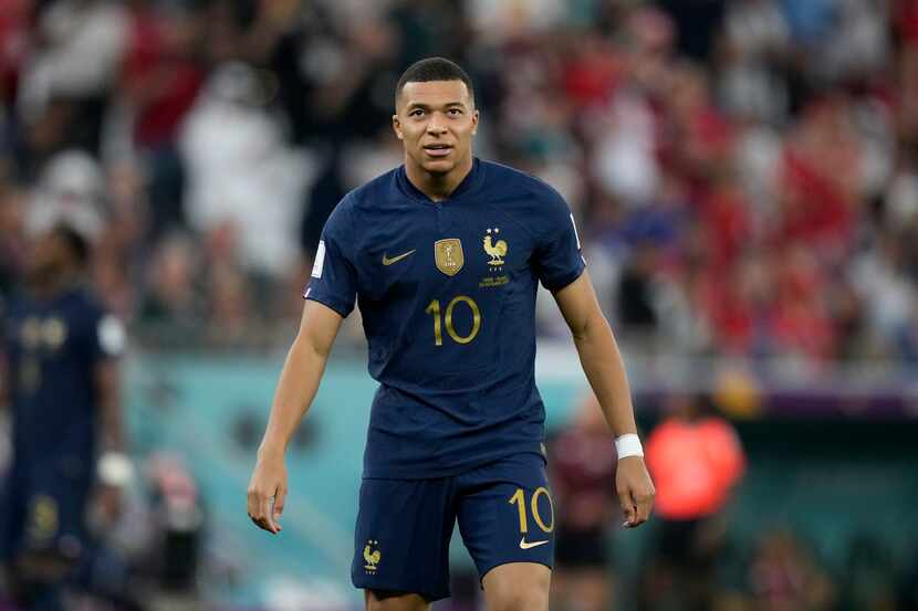 El francés Kylian Mbappe durante un partido de Grupo D que enfrentó a Túnez y Francia, en el...