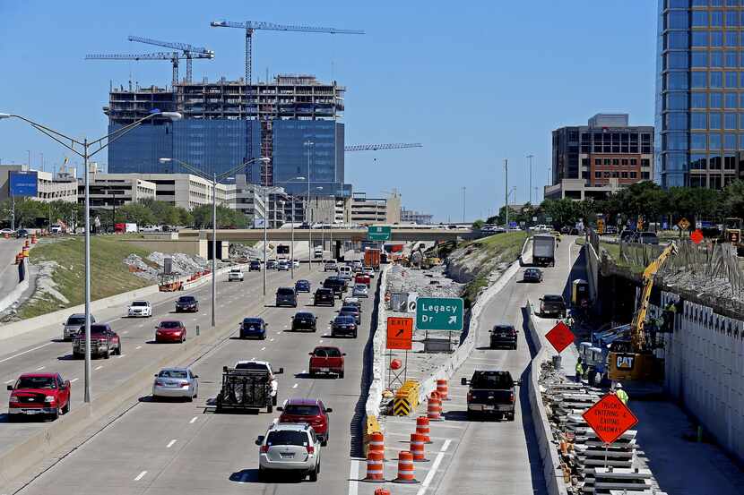Los trabajos en el Dallas North Tollway obligarán a cierres de esta vía durante este y el...
