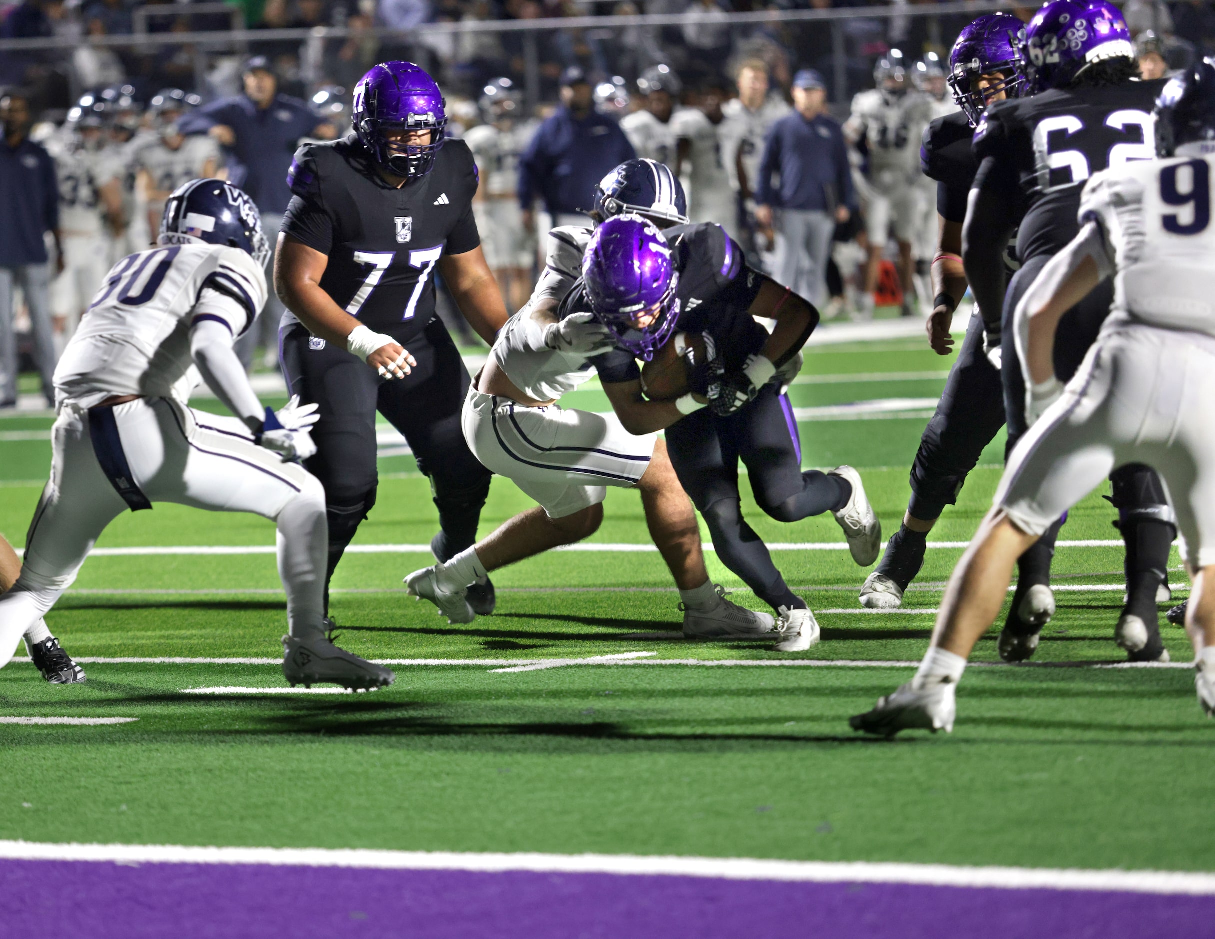 Anna player #1 Edward Chumley runs the ball during the Prosper Walnut Grove High School...