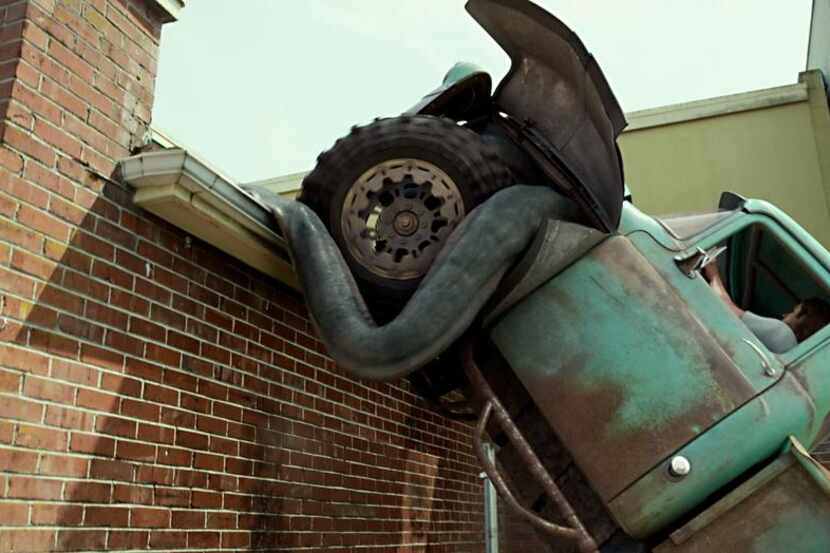 Lucas Till interpreta a Tripp en “Monster Trucks”, que se estrenó este fin de semana....