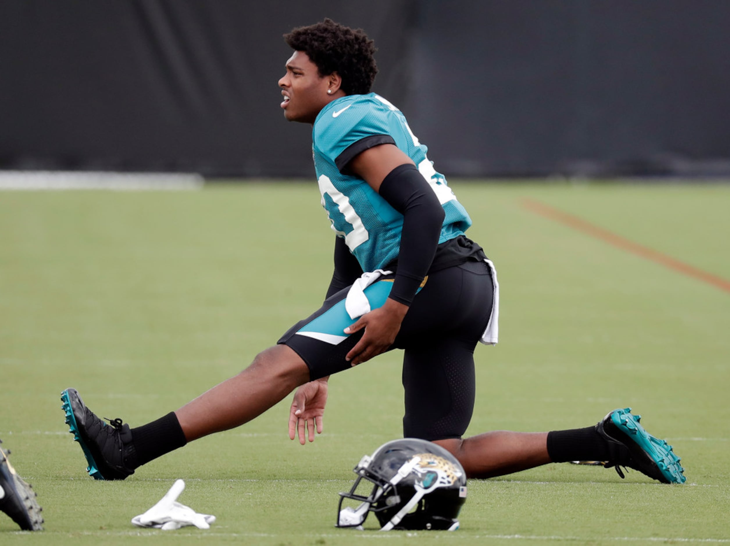 AP source: Jaguars prefer to keep, not trade, Jalen Ramsey