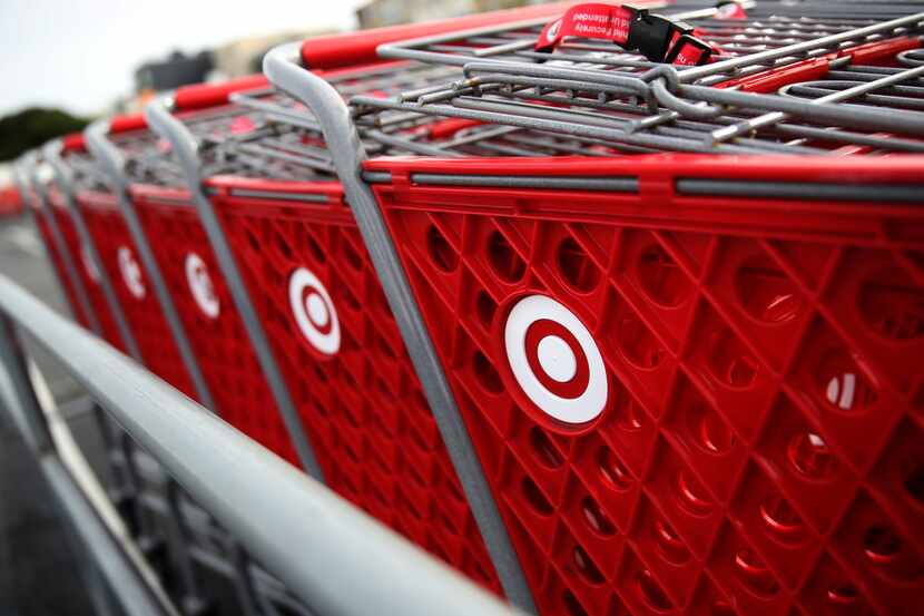 La tienda de autoservicio Target anunció cambios en su manera de cobrar y entregar mercancía...