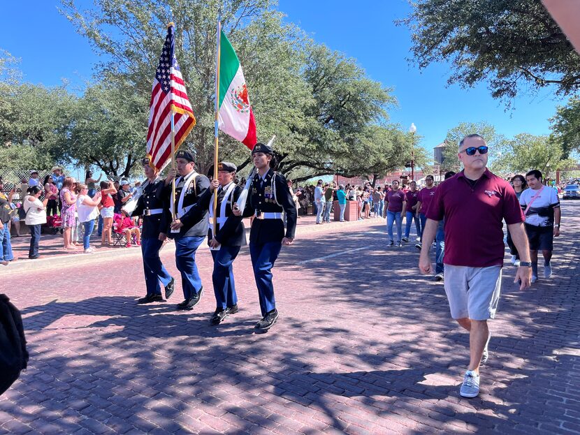 El domingo 18 se llevó a cabo el “Grito de Independencia & Fiestas Patrias Parade” en los...