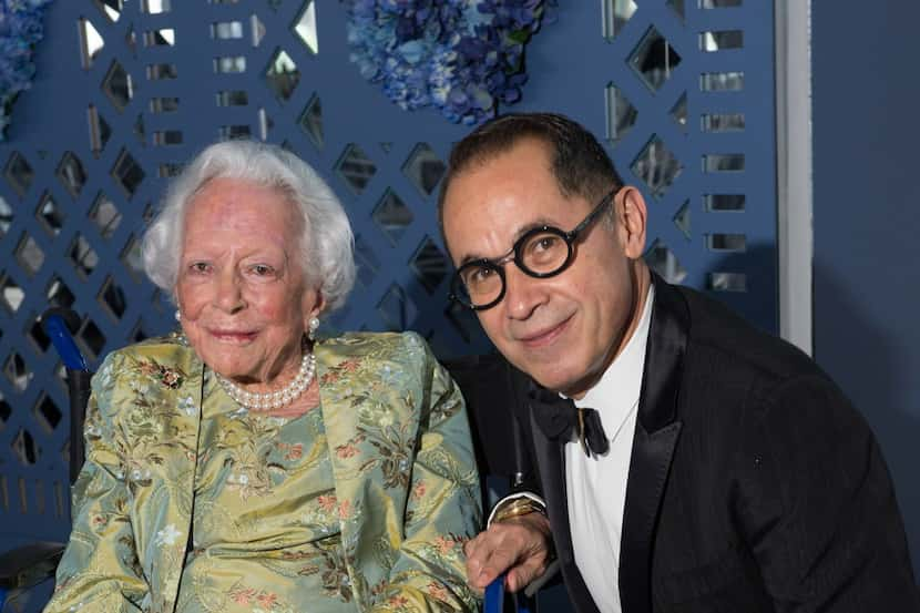 Margaret McDermott and Dallas Museum of Art director Agustín Arteaga at the Art Ball 2017 .