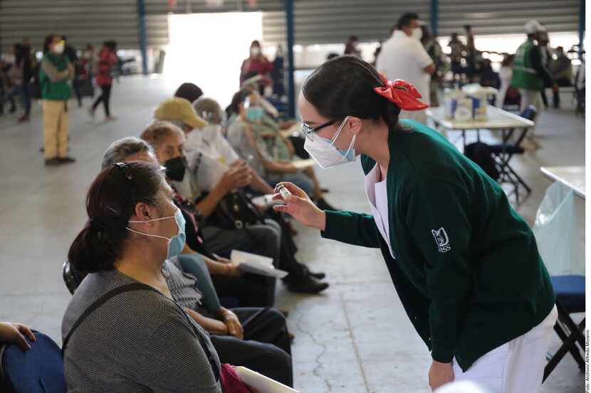 México autorizó el jueves el “uso de emergencia” de la vacuna contra covid-19 fabricada por...