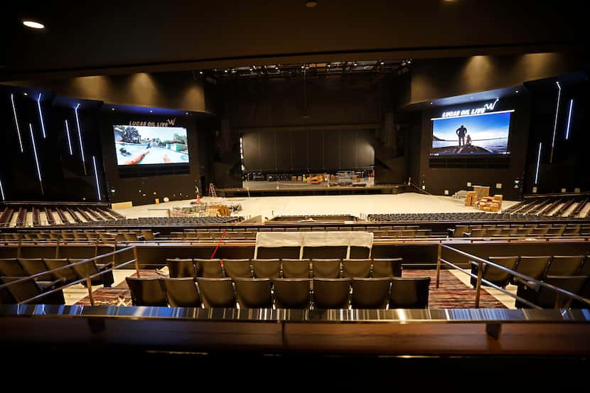 El escenario del Lucas Oil Live en el Winstar World Resort and Casino en Thackerville,...