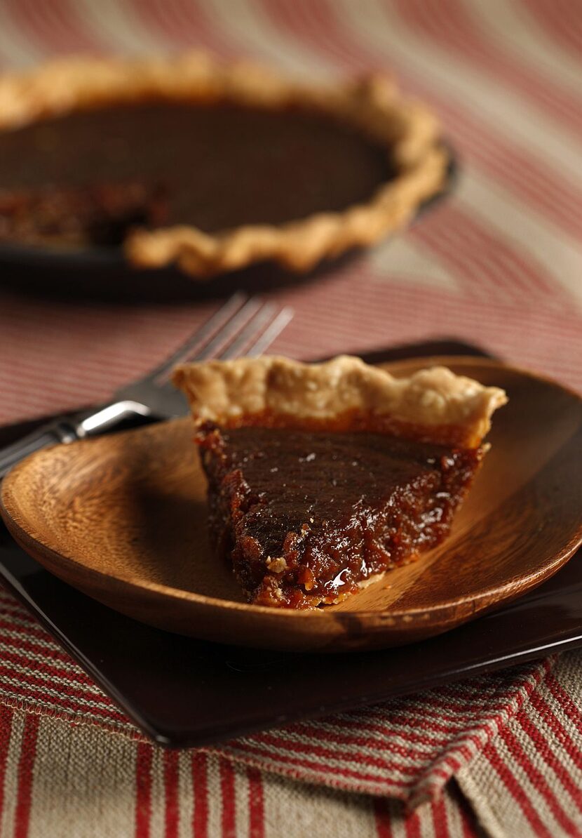 Sorghum Buttermilk Pie. (Table runner and placemat from West Elm.)