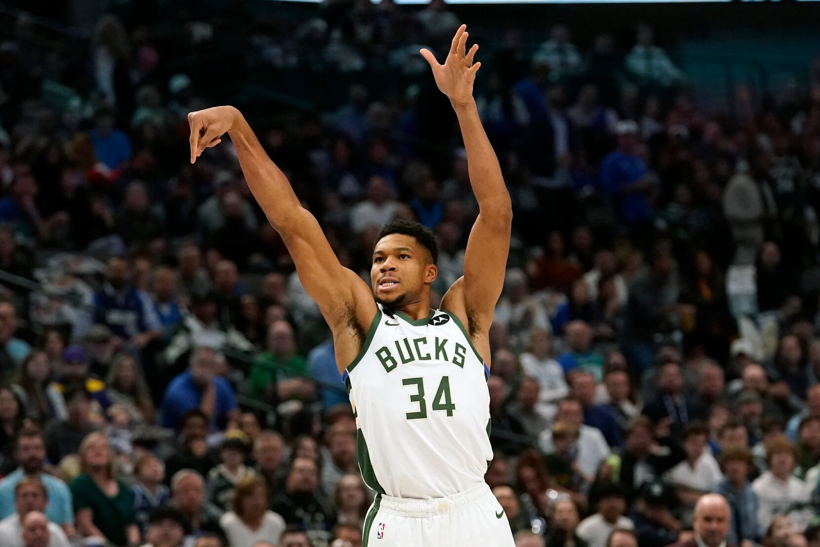 Former No. 2 overall pick appears to call out Giannis Antetokounmpo