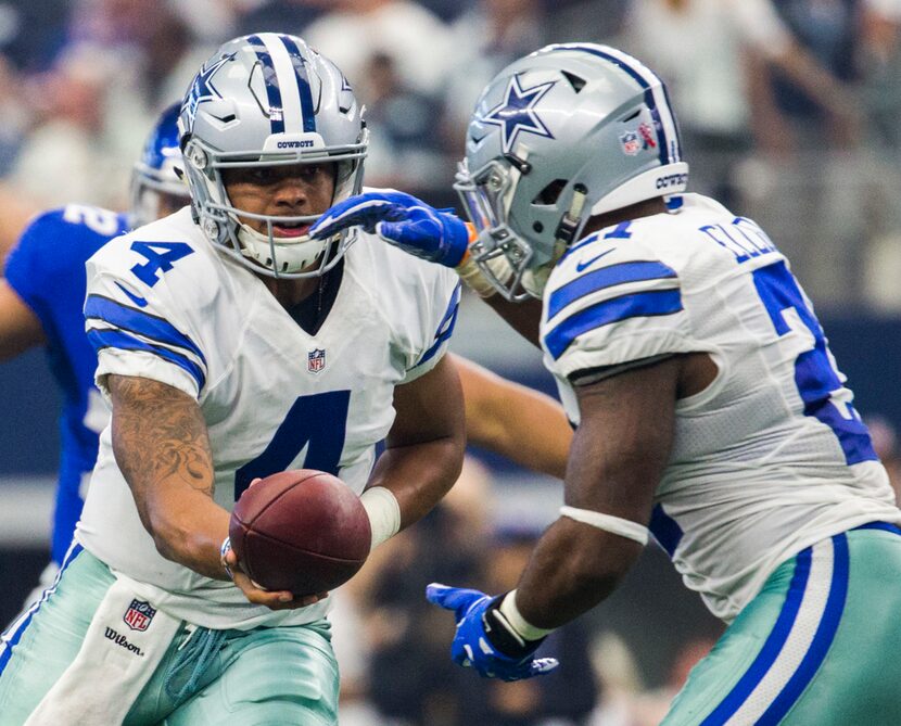 Dak Prescott (4) yEzekiel Elliott (21) en 2016.(Ashley Landis/The Dallas Morning News)