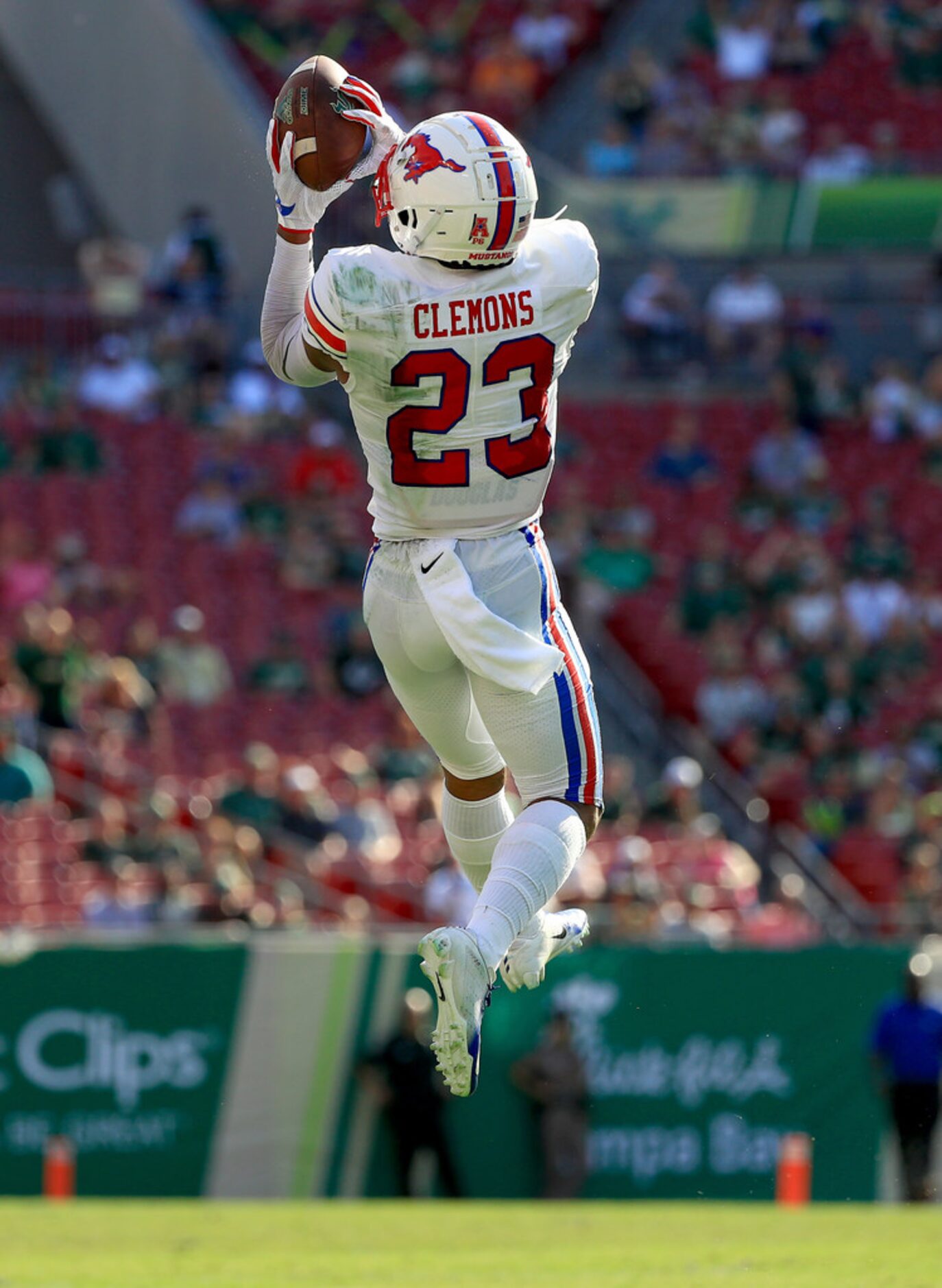 TAMPA, FLORIDA - SEPTEMBER 28: Rodney Clemons #23 of the Southern Methodist Mustangs makes...