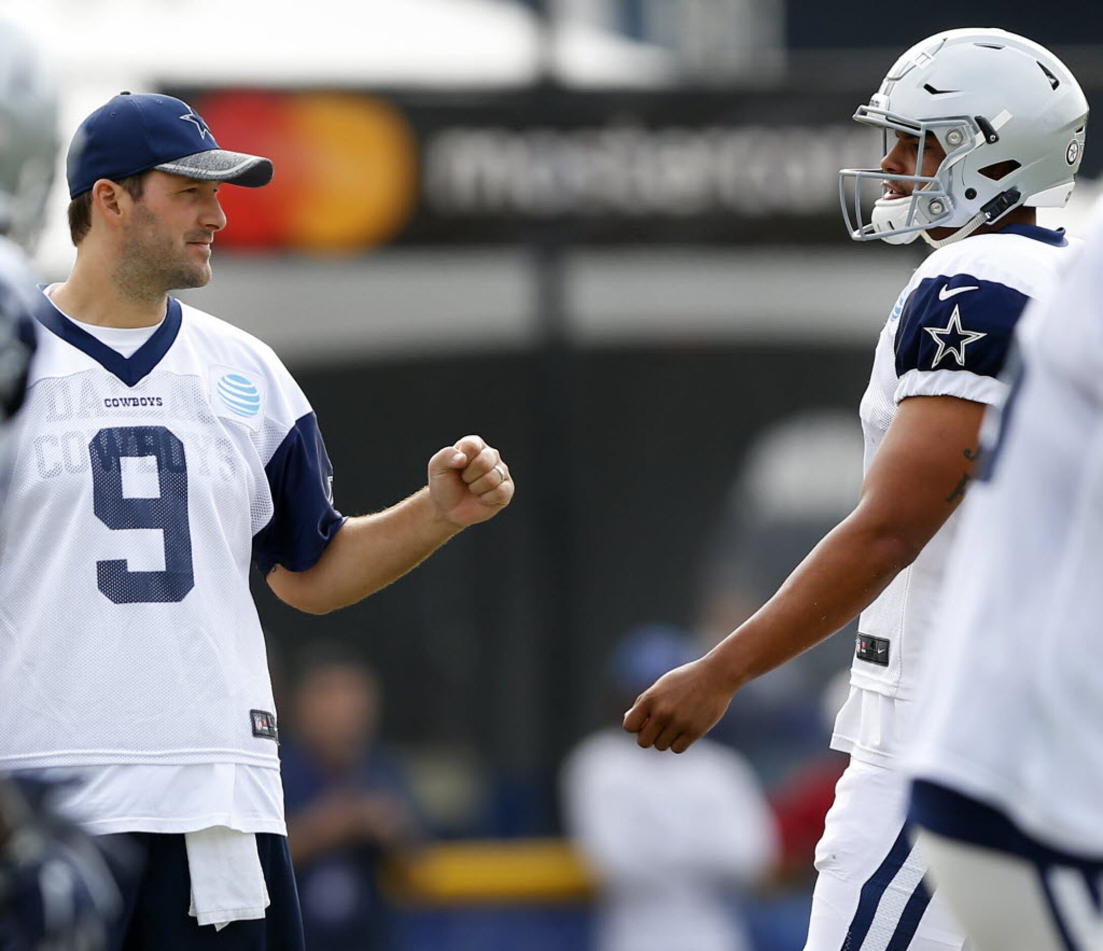 Tony Romo REACTS To Dak Prescott's Performance In His Return From