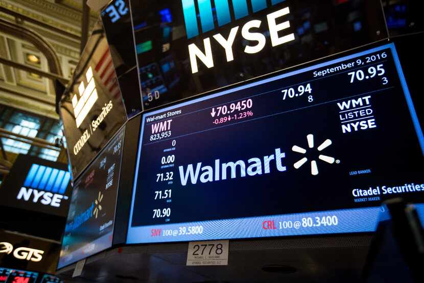 Wal-Mart (Michael Nagle/Bloomberg)
