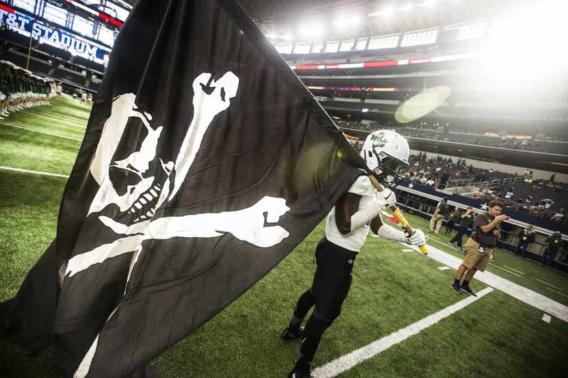 Poteet's Aarmonie Morris (3) prepares to take the field during the 5A Division 1 Region 2...