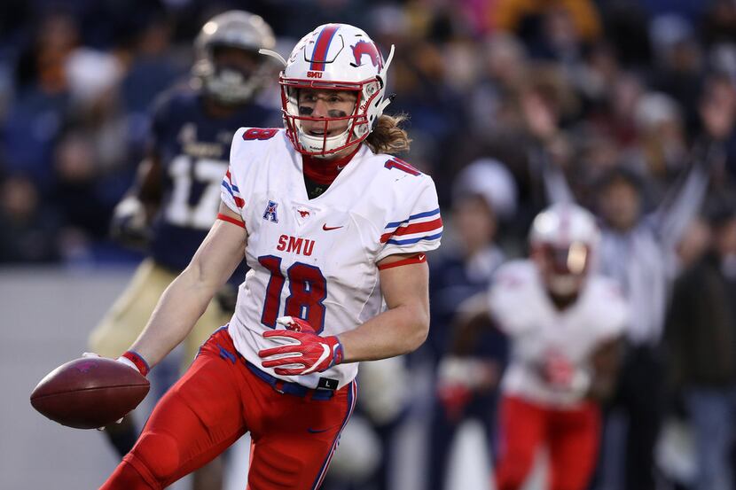 ANNAPOLIS, MD - NOVEMBER 11: Wide receiver Trey Quinn #18 of the Southern Methodist Mustangs...
