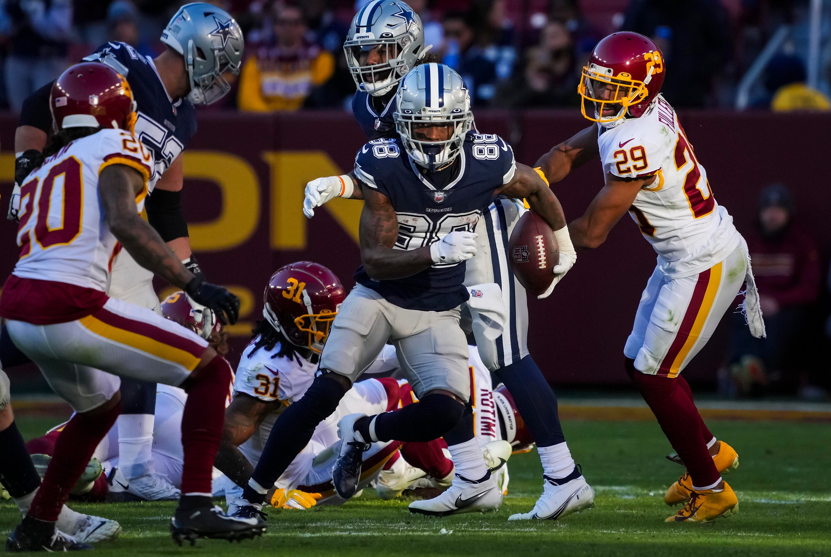 Cowboys escape with a victory over Washington Football Team — see photos