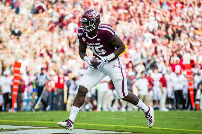 Texas A&M Aggies tight end Jalen Wydermyer (85) runs to the end zone for a touchdown during...