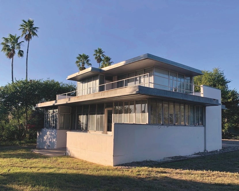 Kraigher House, Richard Neutra architect, Brownsville, 1937. Photo by Ben Koush from the...