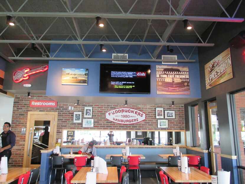 Toni Niece, Luby's spokesperson, described the décor: "Fuddruckers presents a fresh take on...