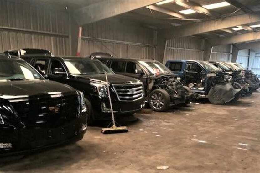 Dallas County Sheriff y la policía de Seagoville encontraron 17 vehículos robados el martes...