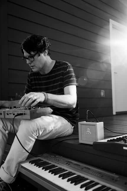 Veteran Dallas rocker John Dufilho experiments with synthesizers and drum machines on his...